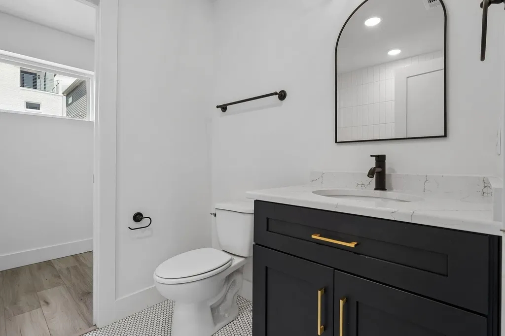 1241 N Avondale Circle Nashville TN 37207