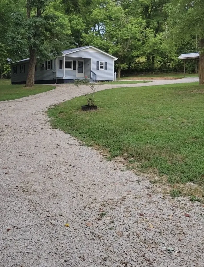 2515 Smith Hollow Road Lynnville TN 38472