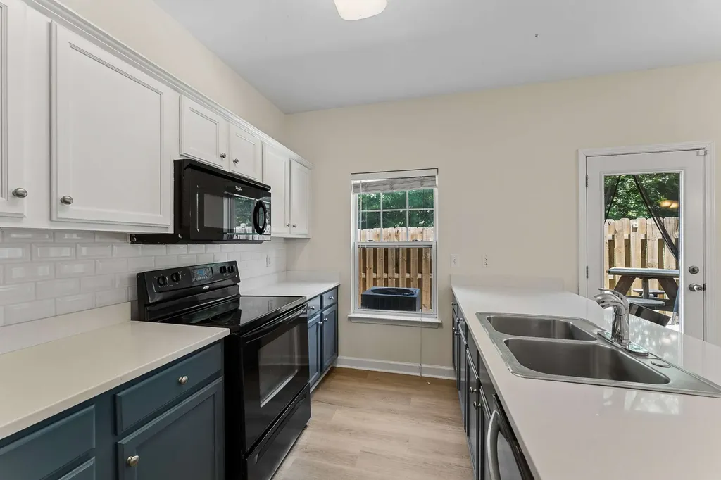 553 Rosedale Avenue Nashville TN 37211