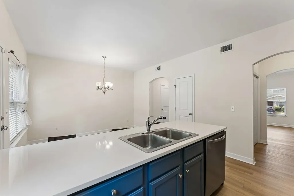 553 Rosedale Avenue Nashville TN 37211