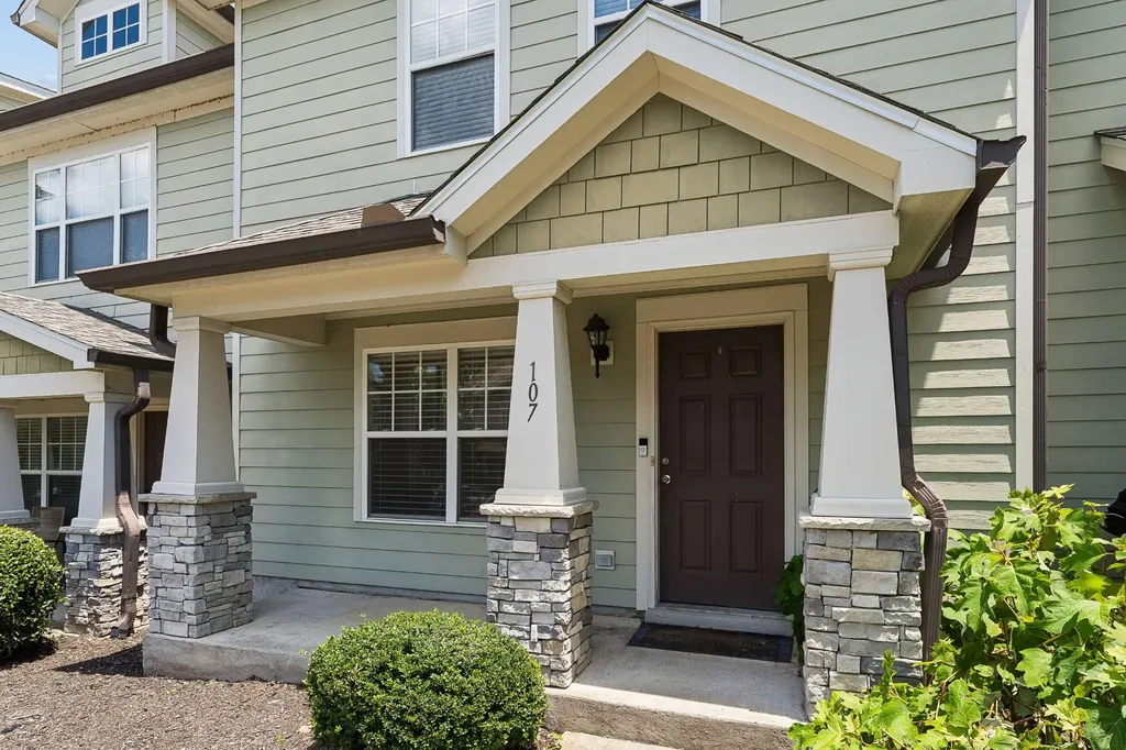 553 Rosedale Avenue Nashville TN 37211