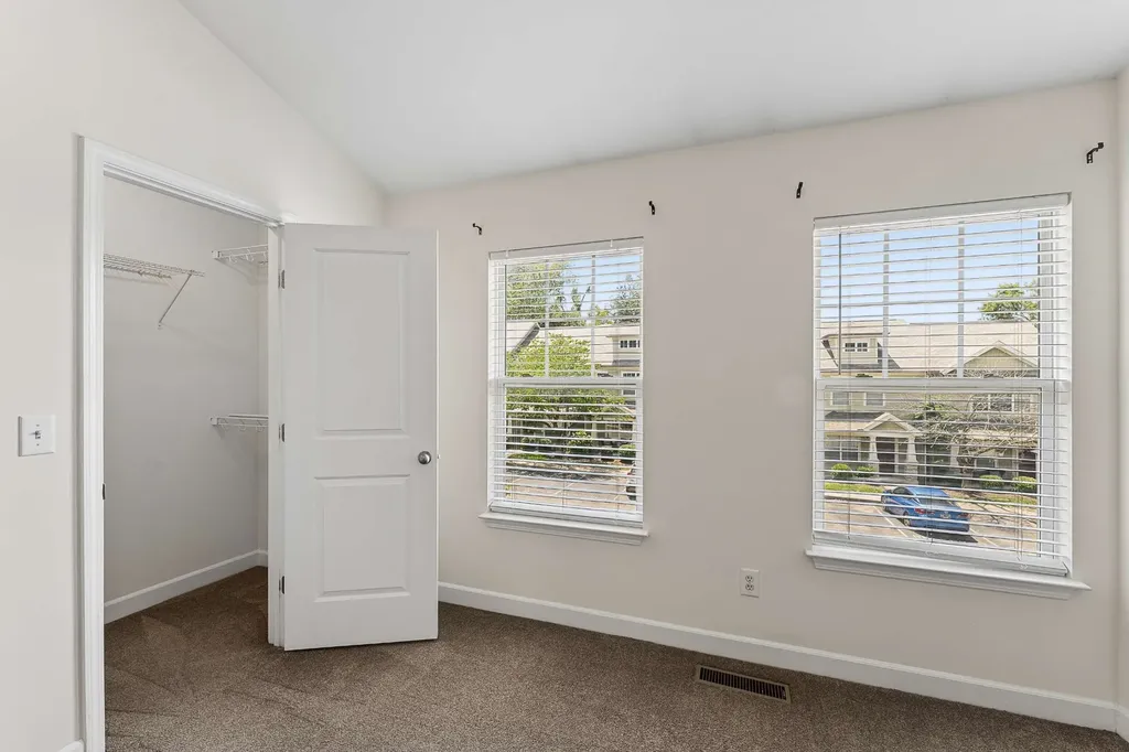 553 Rosedale Avenue Nashville TN 37211