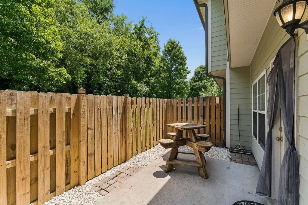 553 Rosedale Avenue Nashville TN 37211
