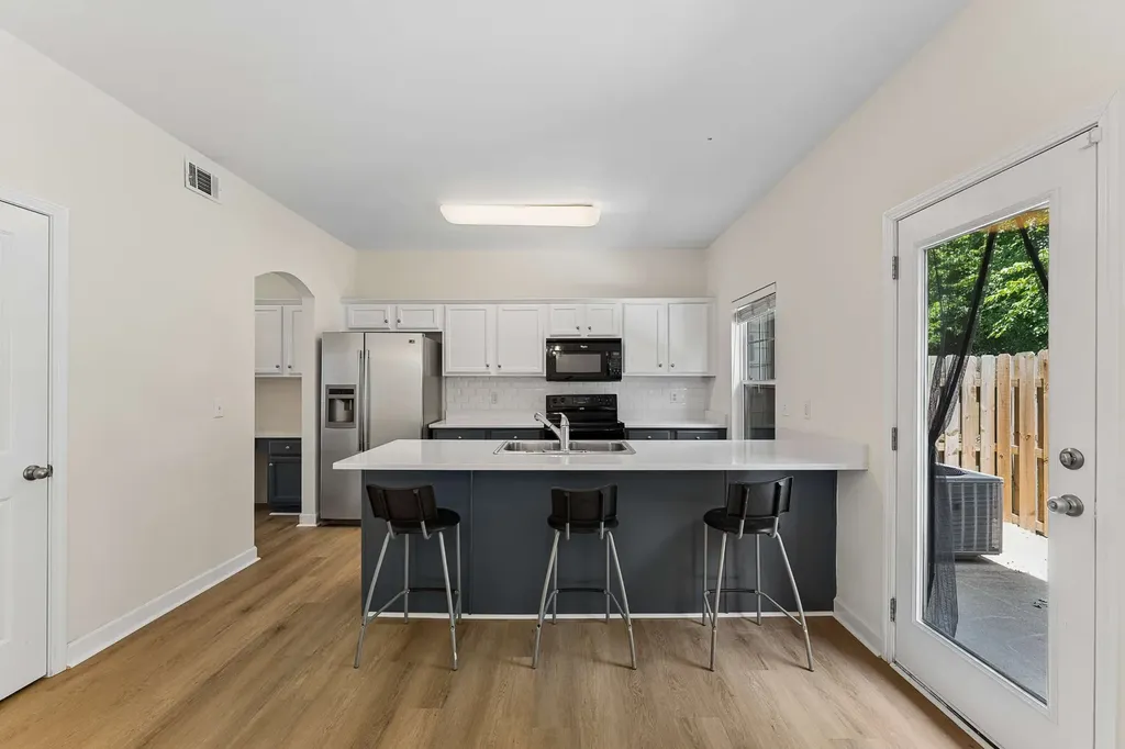 553 Rosedale Avenue Nashville TN 37211