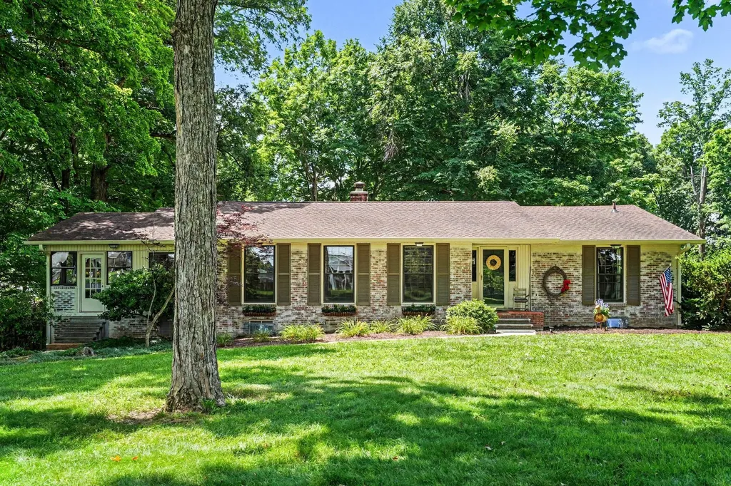 1296 Lawrence Lane Springfield TN 37172