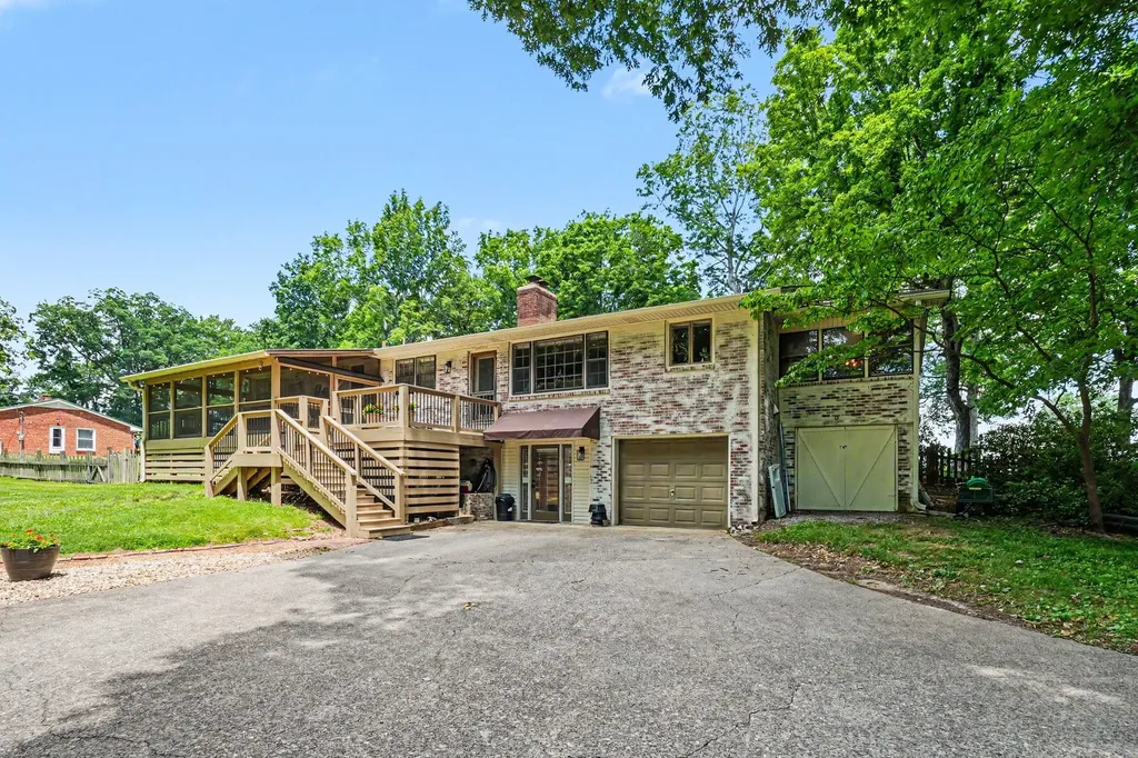 1296 Lawrence Lane Springfield TN 37172