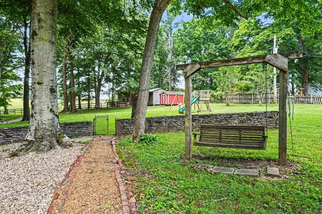 1296 Lawrence Lane Springfield TN 37172
