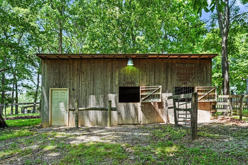 1296 Lawrence Lane Springfield TN 37172