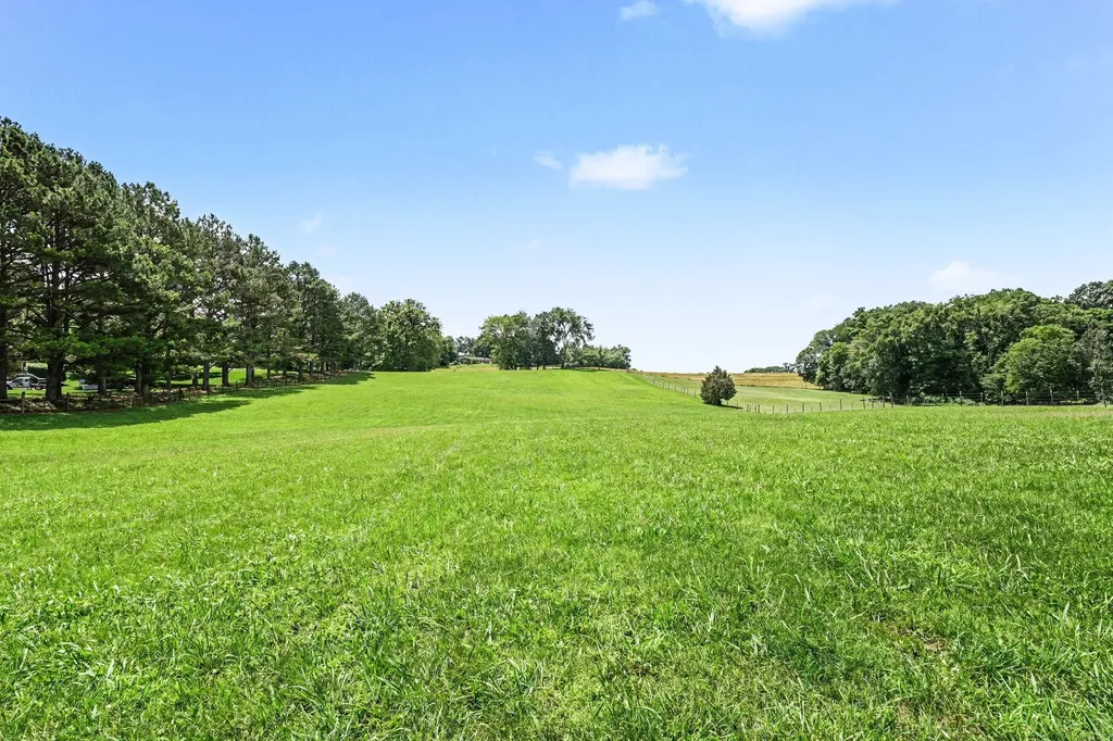 1296 Lawrence Lane Springfield TN 37172