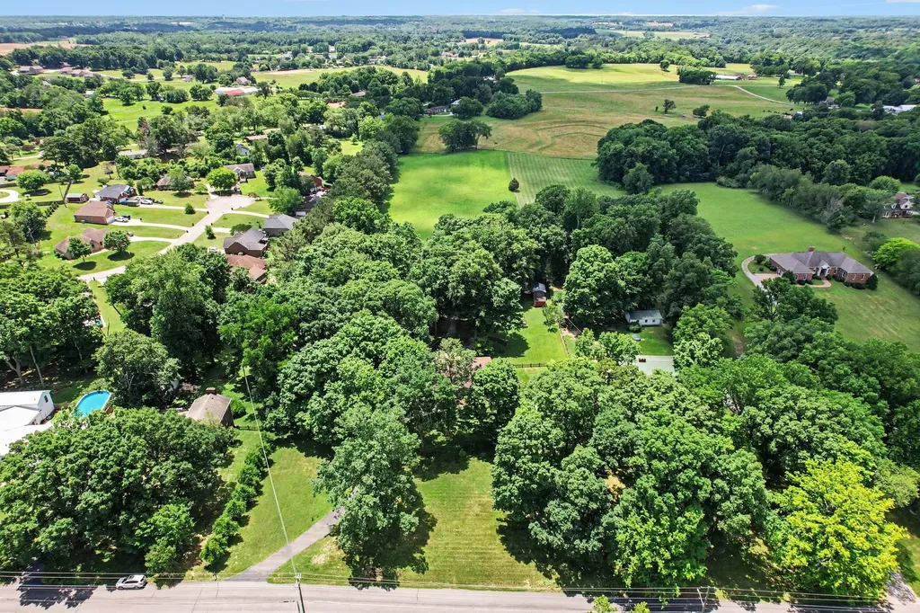 1296 Lawrence Lane Springfield TN 37172