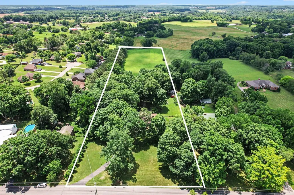 1296 Lawrence Lane Springfield TN 37172