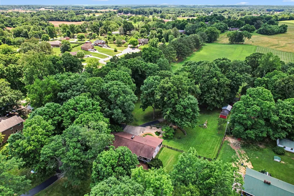 1296 Lawrence Lane Springfield TN 37172