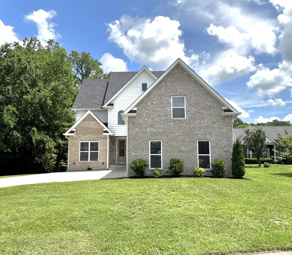2606 Steeplechase Court Clarksville TN 37043