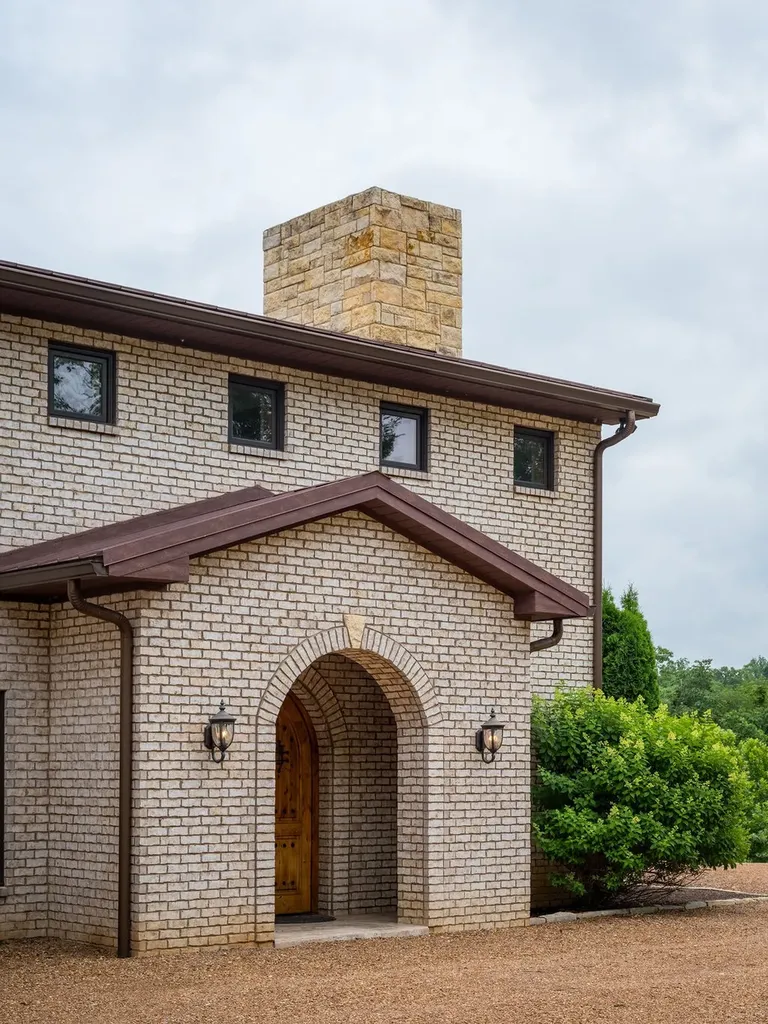 66 Shawnokee Trail Charlotte TN 37036