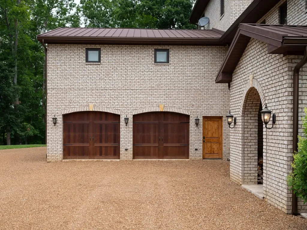 66 Shawnokee Trail Charlotte TN 37036