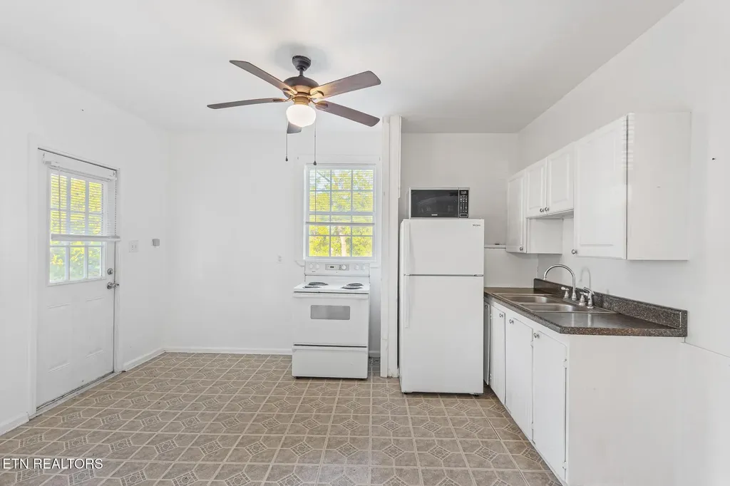 430 Ohio Avenue Etowah TN 37331