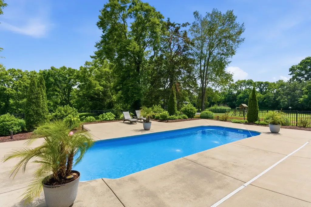 7939 Hooten Hows Road Nashville TN 37221