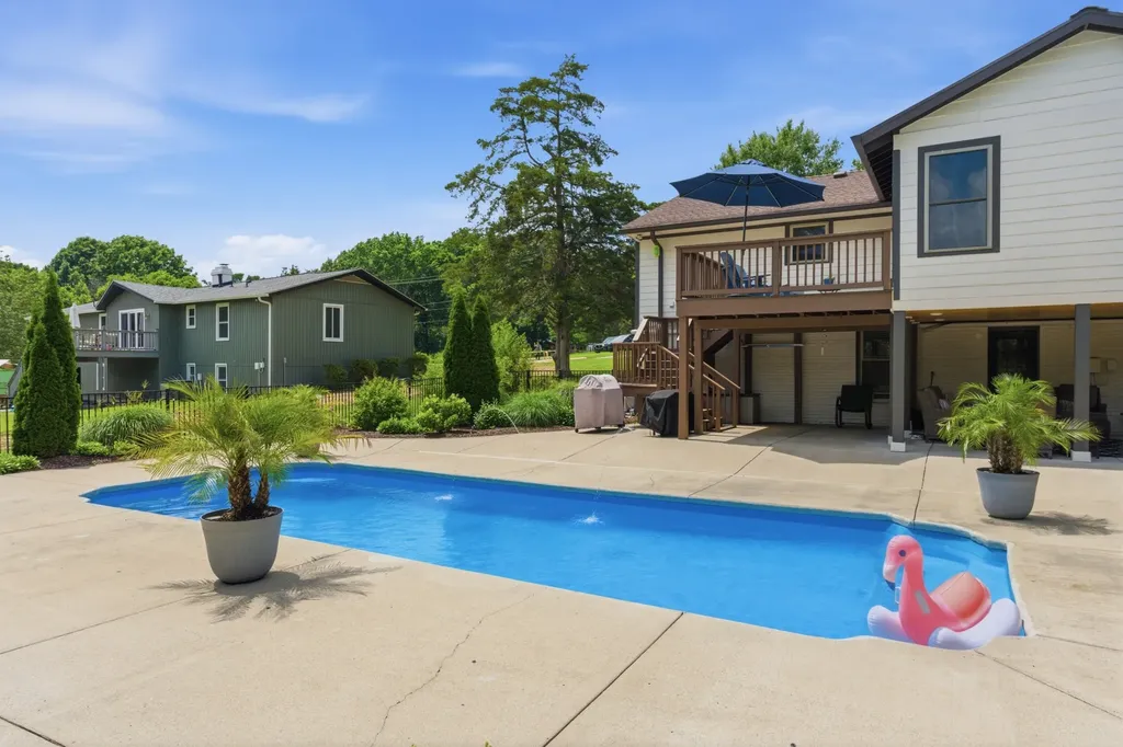 7939 Hooten Hows Road Nashville TN 37221