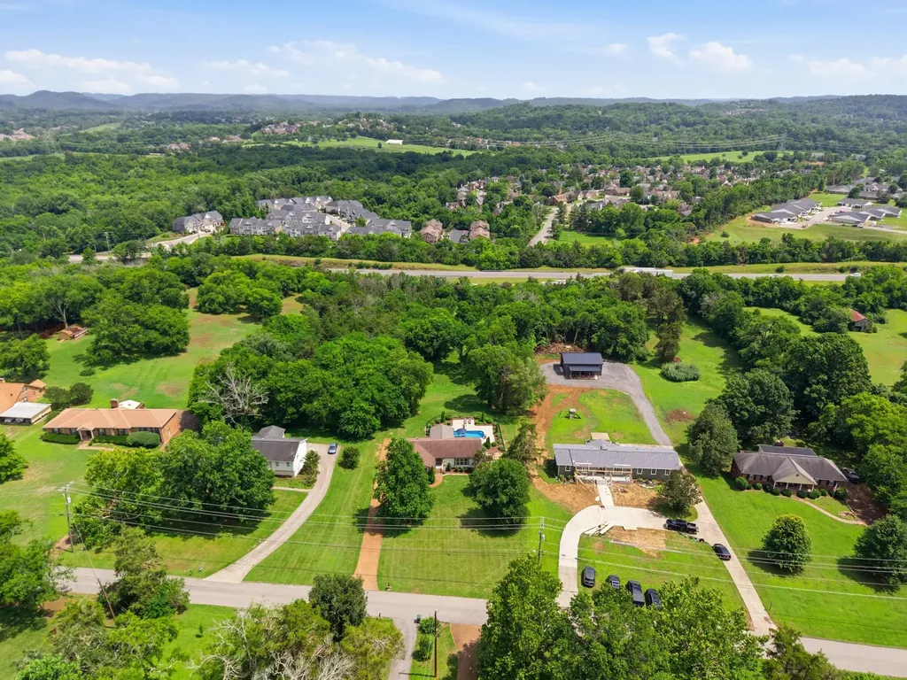 7939 Hooten Hows Road Nashville TN 37221