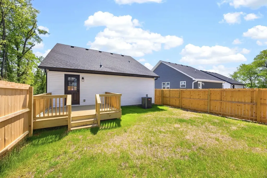 206 Ross Avenue Gallatin TN 37066