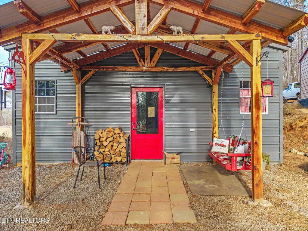 365 County Road 38 Riceville TN 37370