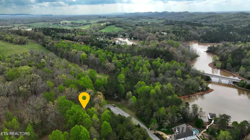 765 Wood Duck Drive Vonore TN 37885