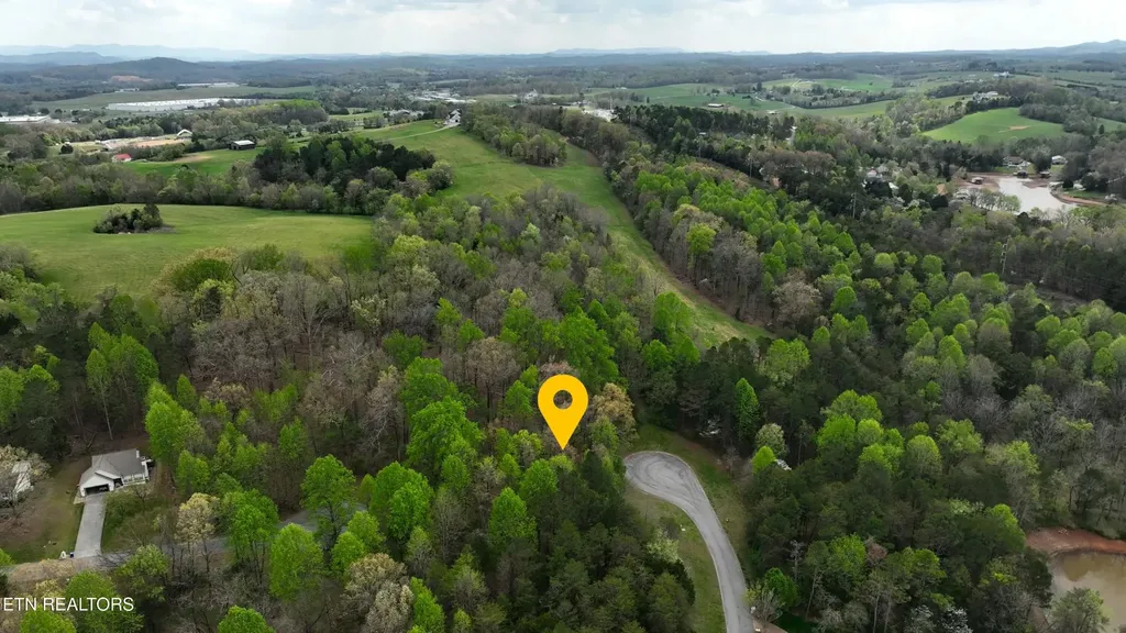 765 Wood Duck Drive Vonore TN 37885