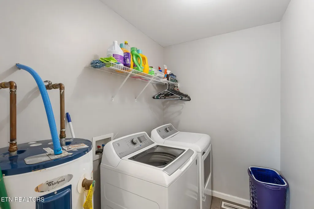19 Mckinney Street Englewood TN 37329
