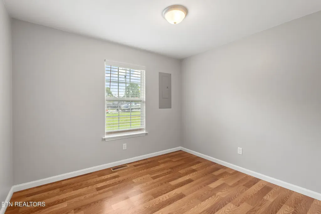 19 Mckinney Street Englewood TN 37329