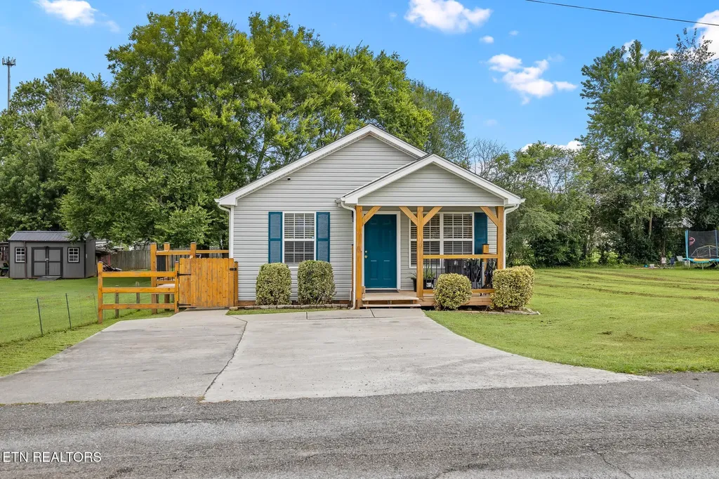 19 Mckinney Street Englewood TN 37329