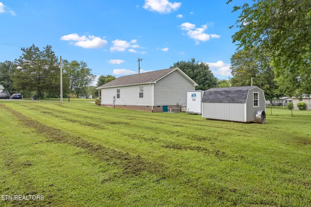 19 Mckinney Street Englewood TN 37329