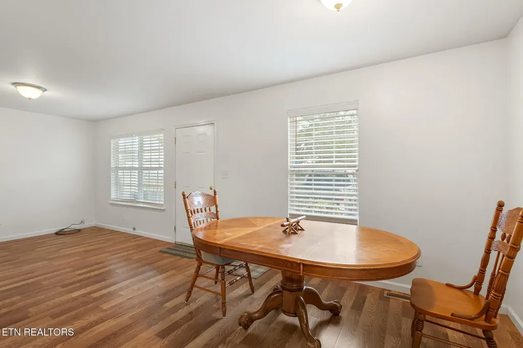 19 Mckinney Street Englewood TN 37329