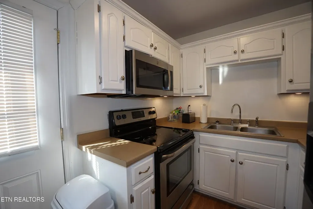 19 Mckinney Street Englewood TN 37329