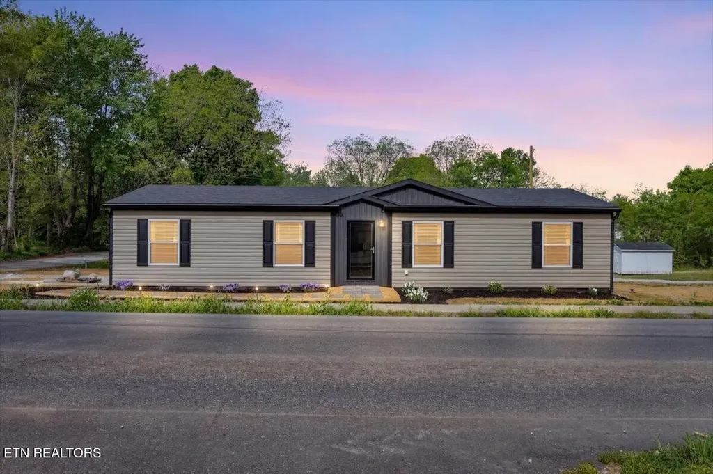 9 Hamilton Street Englewood TN 37329