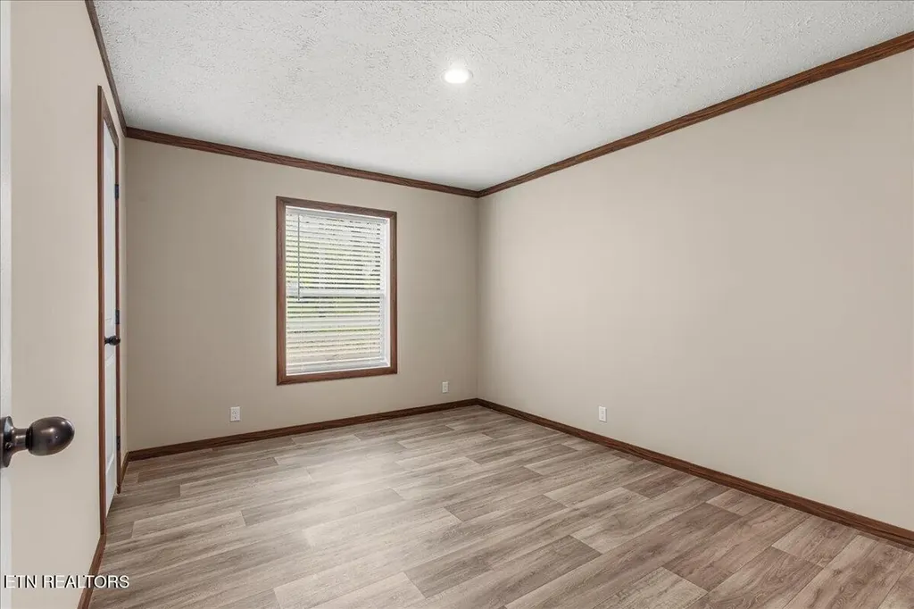 9 Hamilton Street Englewood TN 37329