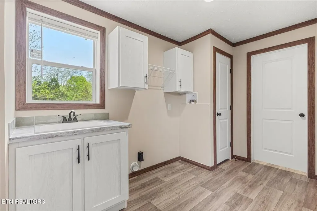 9 Hamilton Street Englewood TN 37329