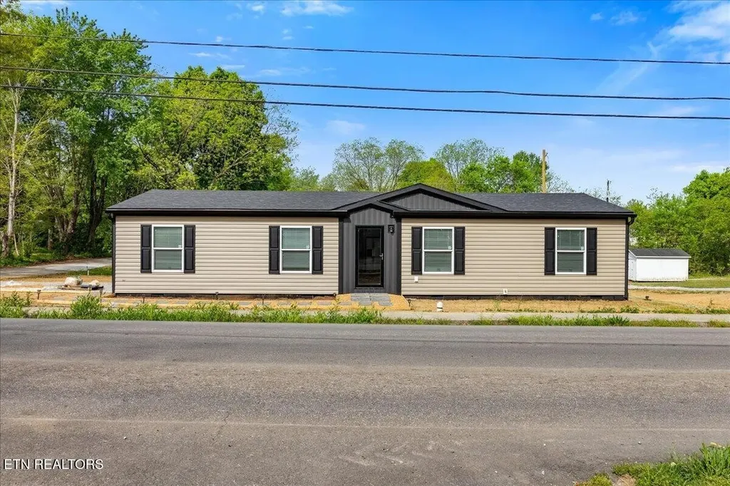 9 Hamilton Street Englewood TN 37329