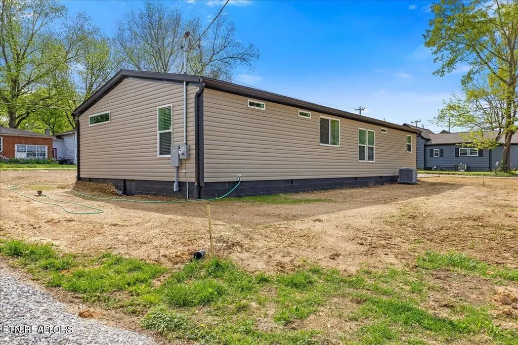 9 Hamilton Street Englewood TN 37329