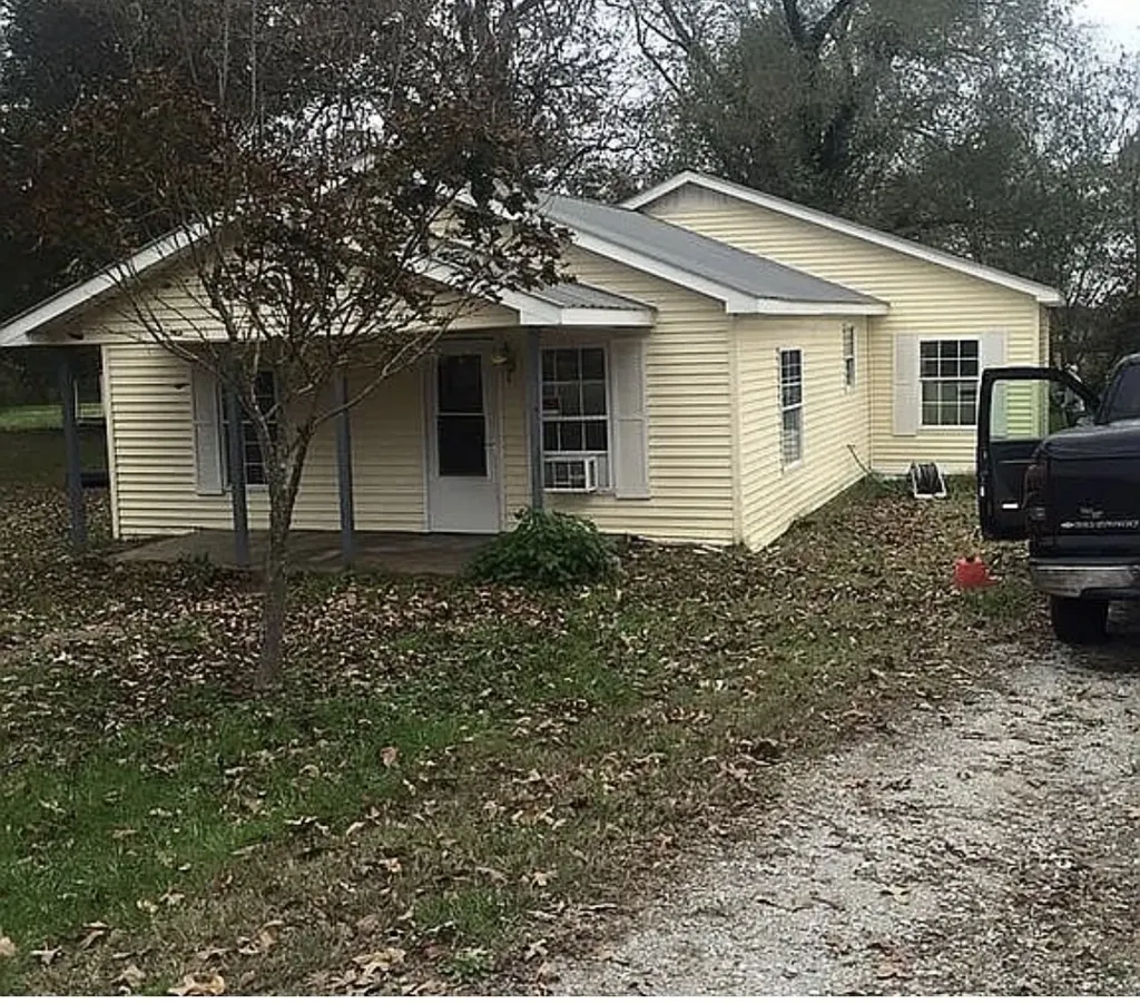 319 Alabama Street Huntland TN 37345