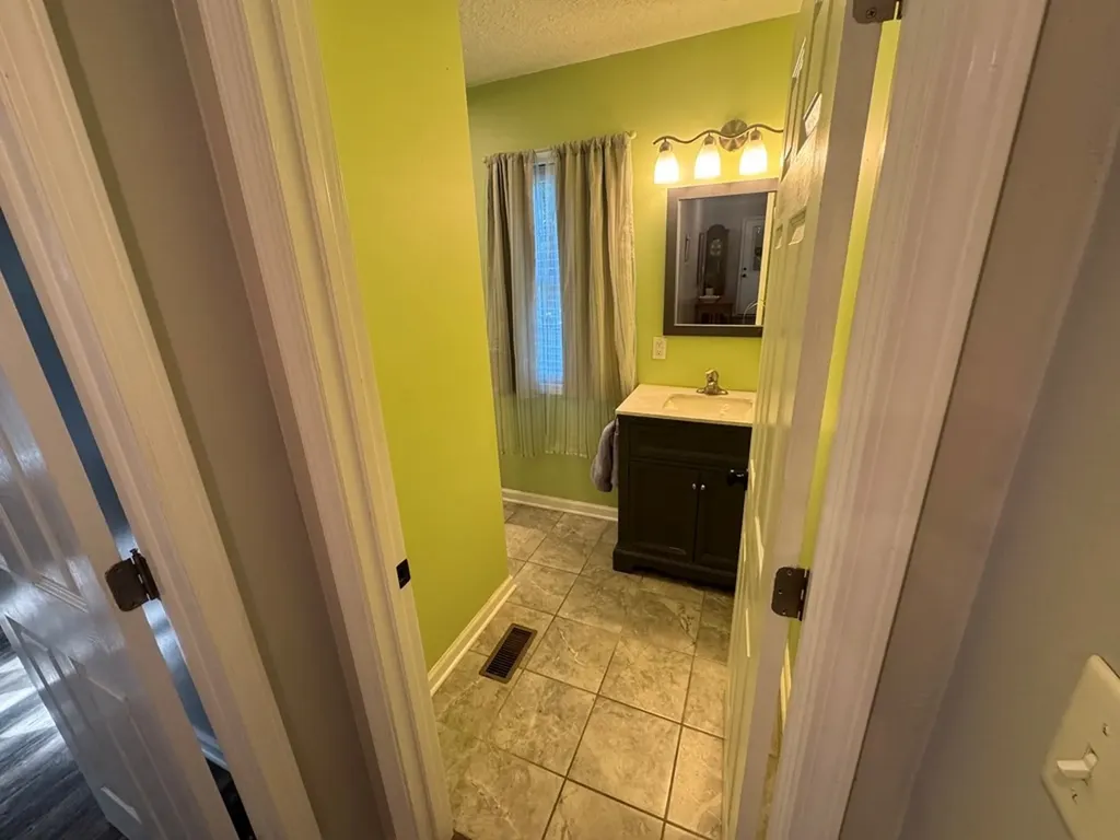 381 Longview Drive Camden TN 38320