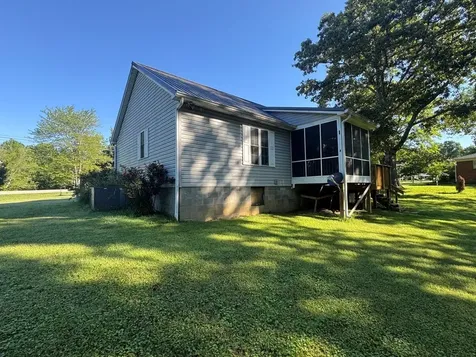381 Longview Drive Camden TN 38320