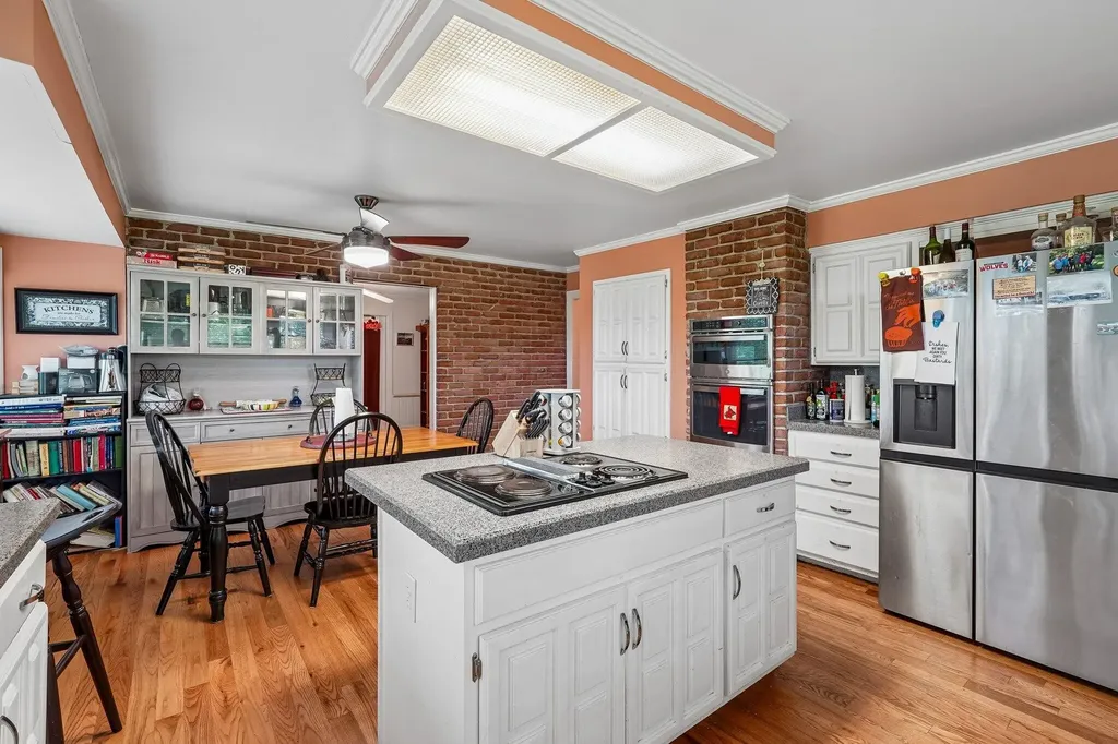 2351 Long Hollow Pike Hendersonville TN 37075