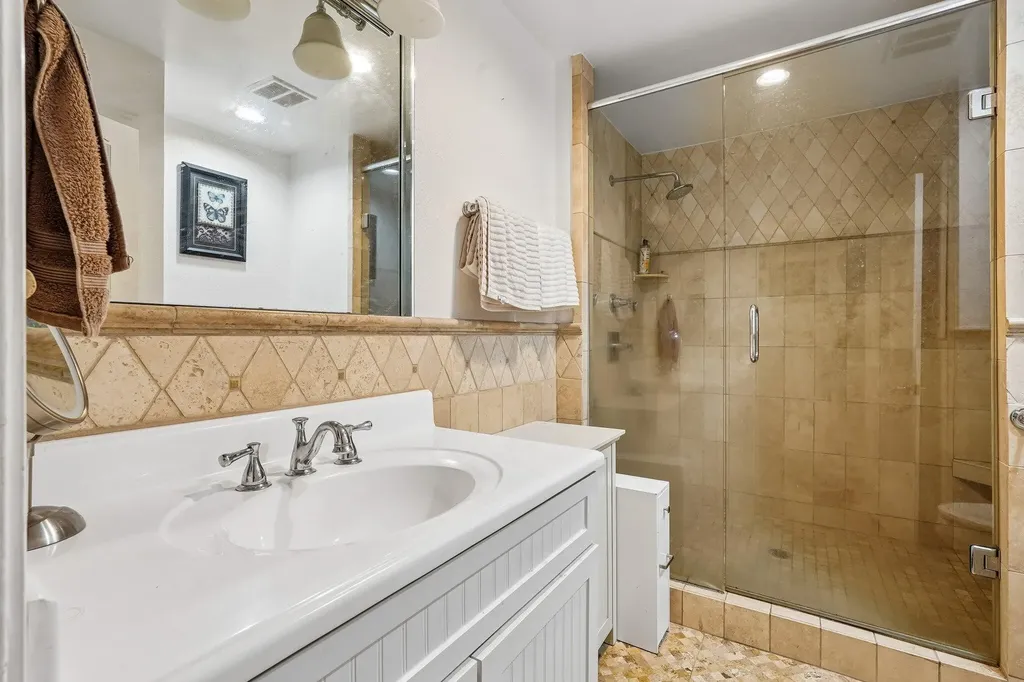 2351 Long Hollow Pike Hendersonville TN 37075