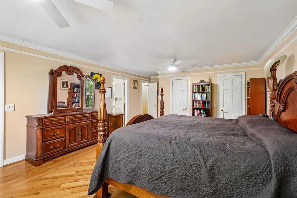 2351 Long Hollow Pike Hendersonville TN 37075