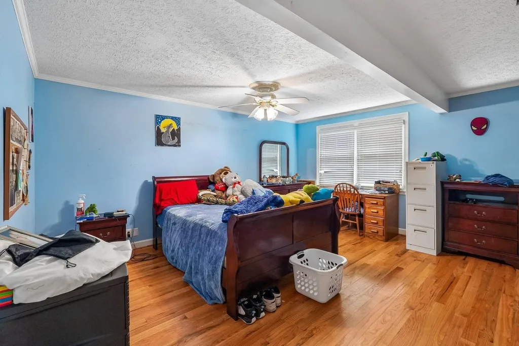 2351 Long Hollow Pike Hendersonville TN 37075