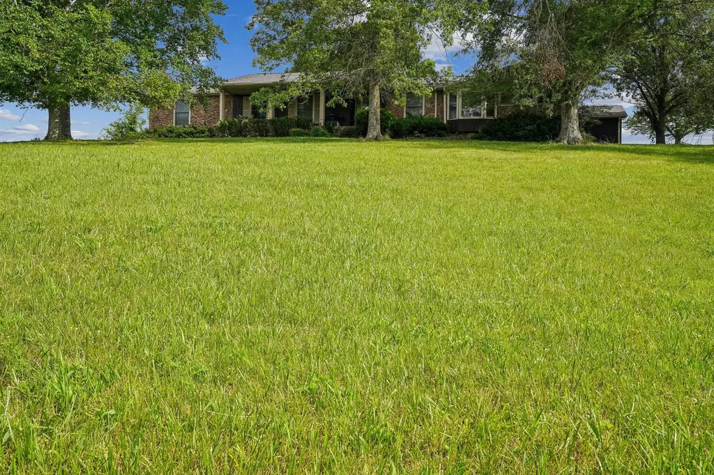 2351 Long Hollow Pike Hendersonville TN 37075