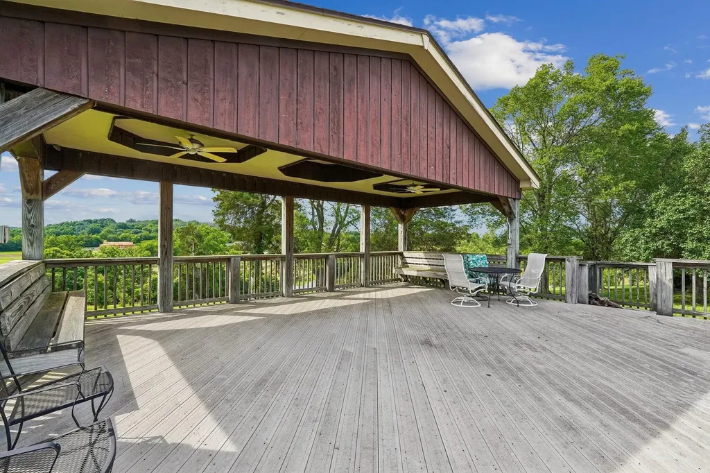 2351 Long Hollow Pike Hendersonville TN 37075