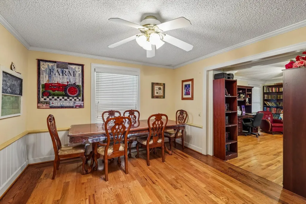 2351 Long Hollow Pike Hendersonville TN 37075