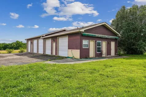 2351 Long Hollow Pike Hendersonville TN 37075