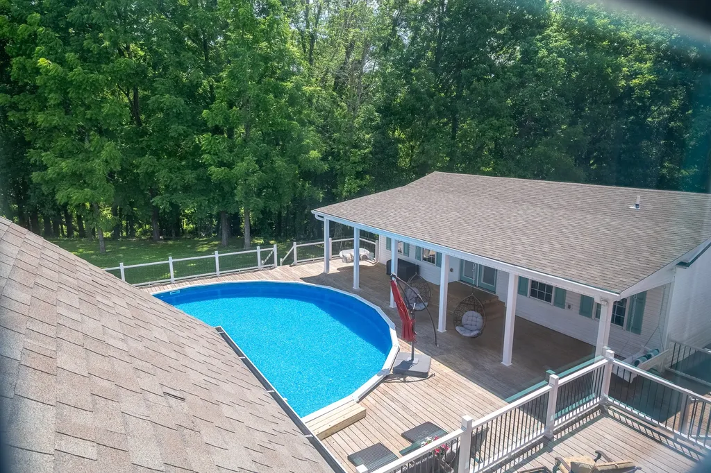 586 Highway 64, W Lawrenceburg TN 38464